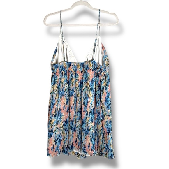 NWT Abercrombie & Fitch Vibrant Printed Crinkle Pleated Mini Dress Large - Picture 7 of 7